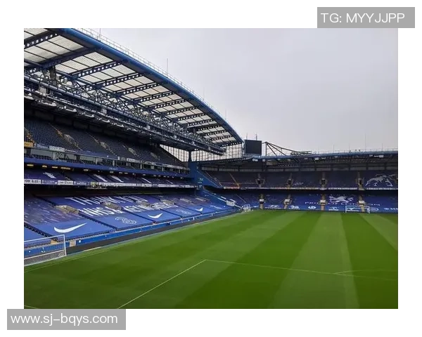 世界退役足球巨星辉煌回顾与绿茵场传奇人生解析