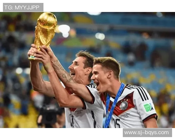 从足球巨星到绿茵传奇细数世界球星彼此之间的缘分与故事