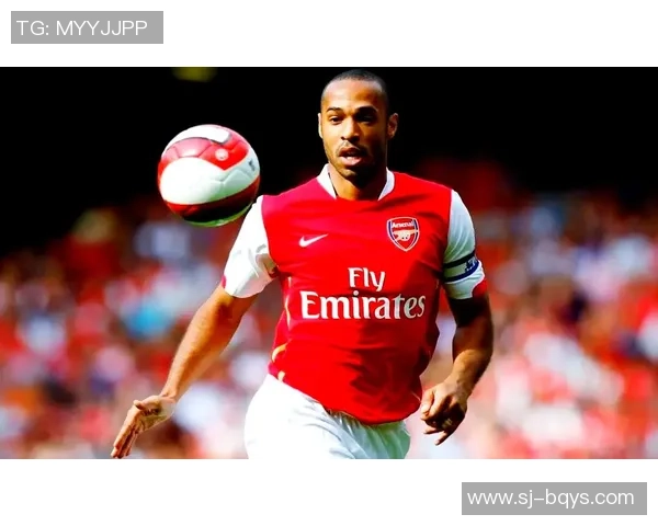 全球足坛十大传奇球星风采展示 每一位都堪称足球历史的传奇人物